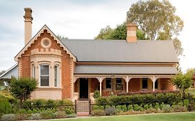 The Monarch Tumut - Luxury In The Valley